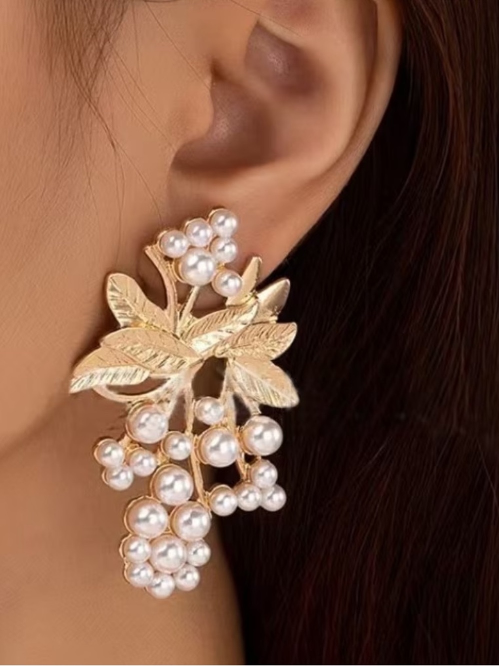 NWT Gold Leaf Cluster Pearl Drop Earrings